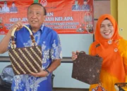 Dekranasda Berau Gelar Pelatihan Kerajinan Limbah Kelapa Di Pulau Derawan