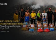 Sultan Gunung Tabur Salurkan Bantuan Sembako Untuk Warga Terdampak Kebakaran di Kampung Tasuk